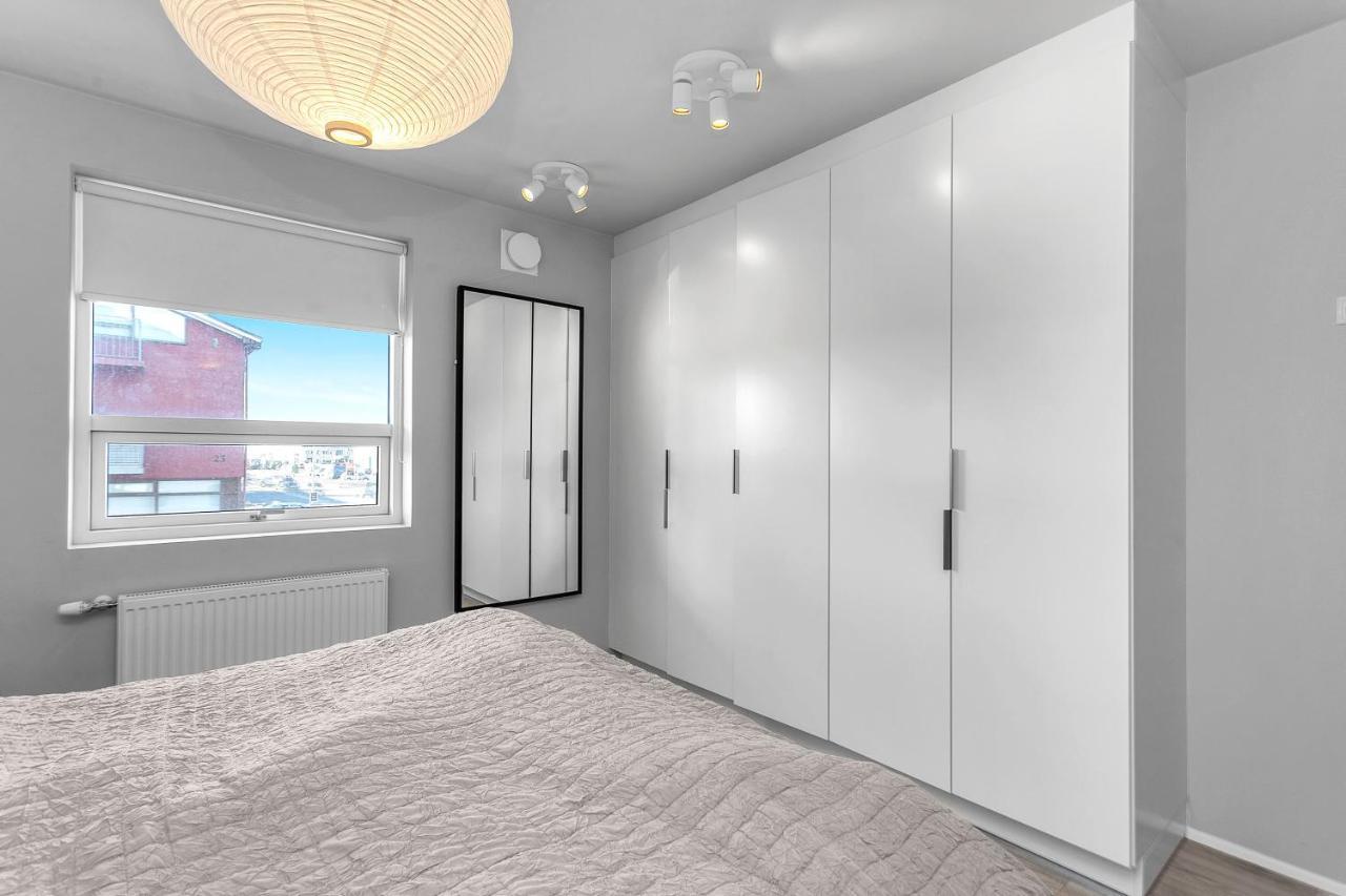 Cozy 2-bedroom Apartment *